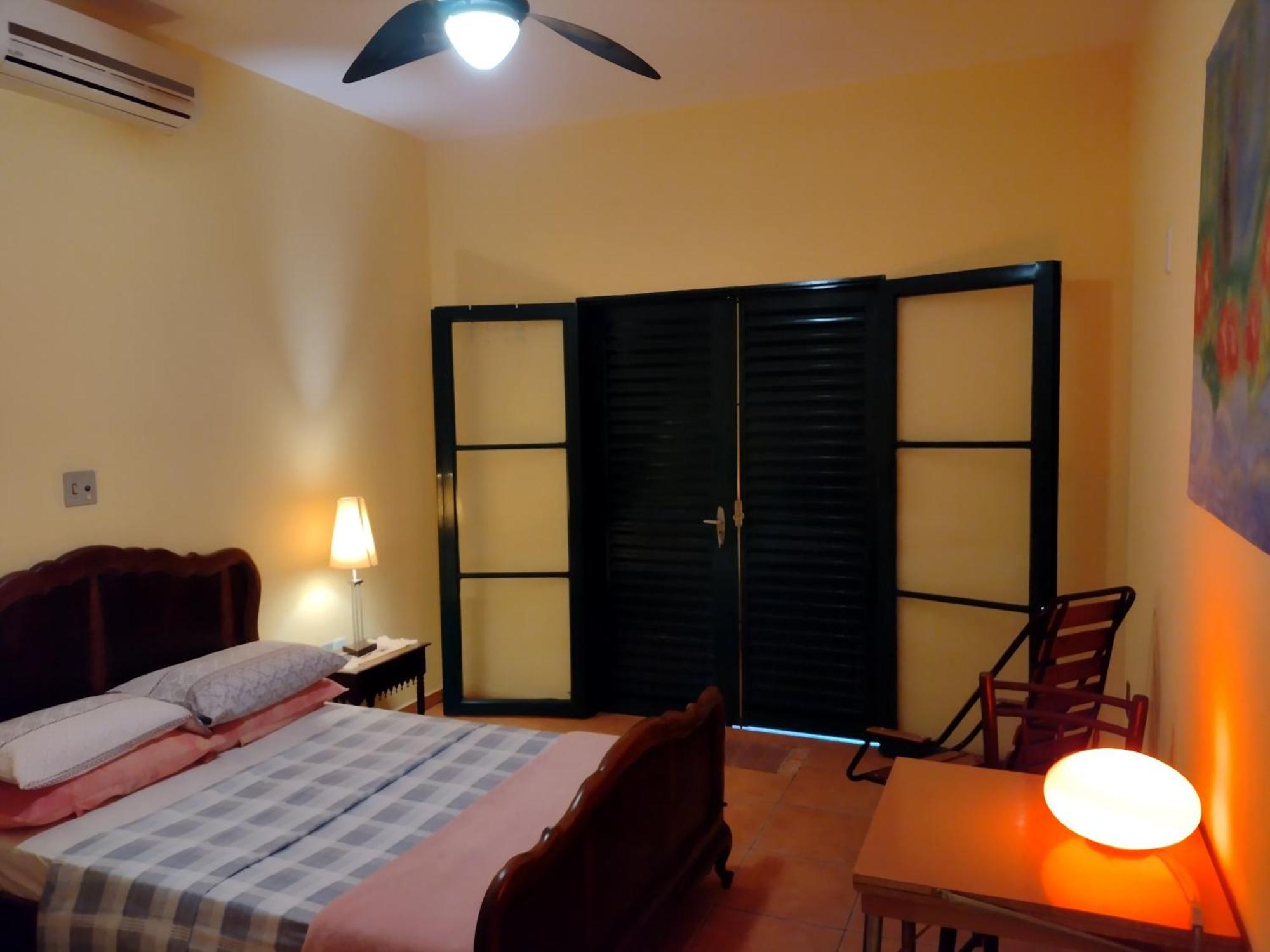 Suites Brotas City Стая снимка